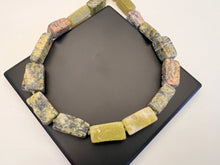 Load image into Gallery viewer, Serpentine &amp; Quartz Necklace
