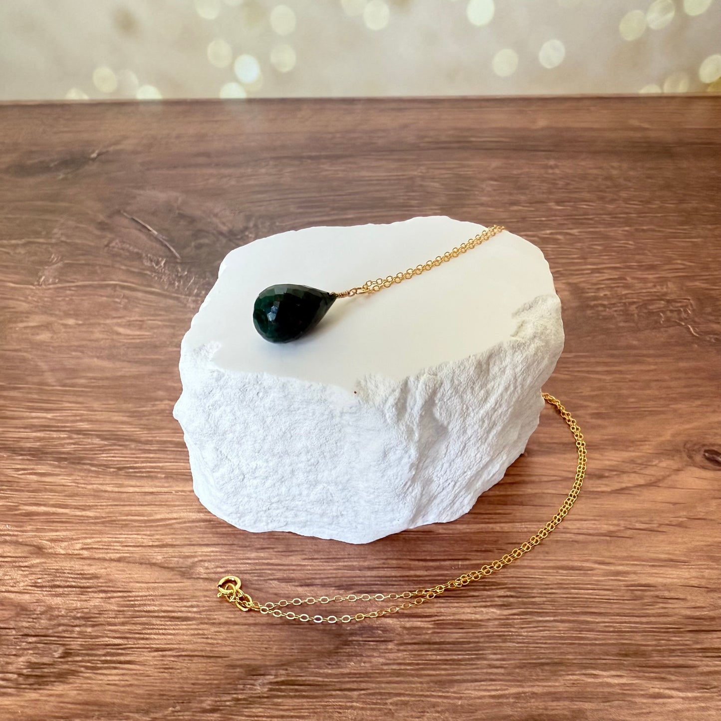 Emerald Drop with Flat Cable Chain