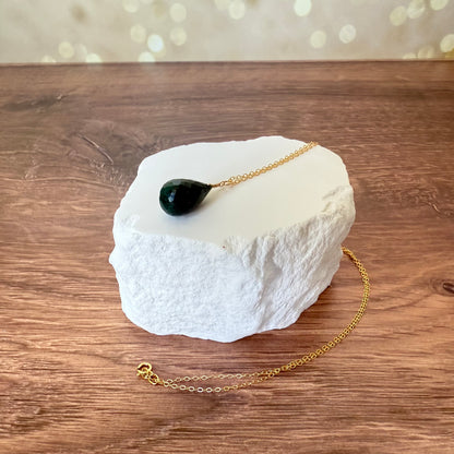 Emerald Drop with Flat Cable Chain