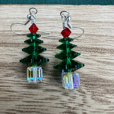 12.10.24 Christmas Tree Earrings Workshop