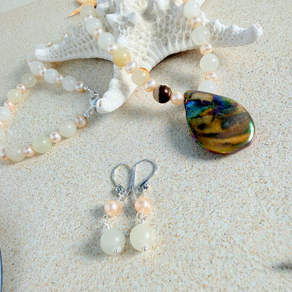 Italian Onyx & Pearl Bracelet