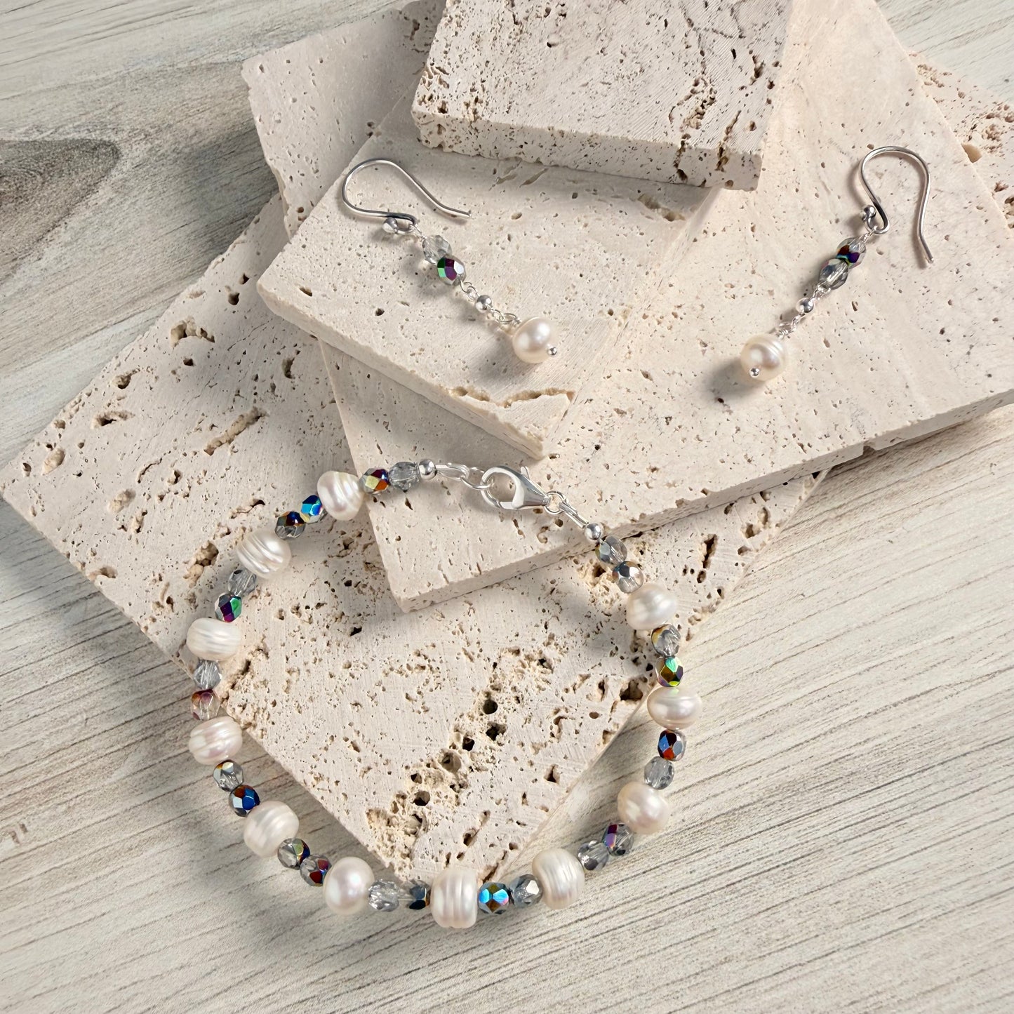 Pearly Shimmer Bracelet